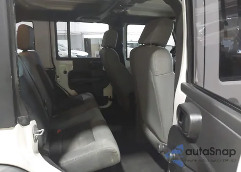 2009 Jeep Wrangler Unlimited X from USA, damaged, VIN 1J4GB391X9L754048